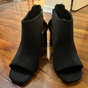 Donald Pliner Black Panina Bootie - 8.5